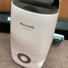【美品】Panasonic 紙パック掃除機　2017年式の画像