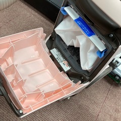 【美品】Panasonic 紙パック掃除機　2017年式の画像