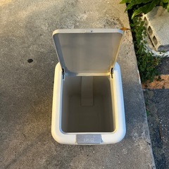 【ゴミ箱】クリーニング済み【管理番号11912】の画像