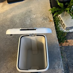 【ゴミ箱】クリーニング済み【管理番号11912】の画像