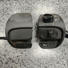 ★シグナスX 4型 SEA5J スイッチボックス左右 SED8J 5型♪の画像