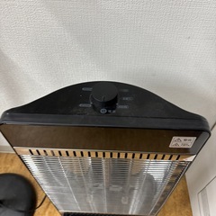 カーボンヒーター ブラック 暖房器具の画像