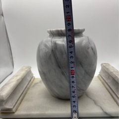 高級大理石 花台 花瓶 ストライプ模様 台座付きの画像