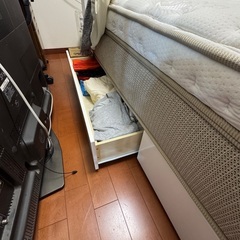 ダブルベッド譲ります。【無料】の画像