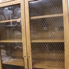 【川崎市宮前区リサイクルオフ】niko and,,,ヴィンテージ調食器棚　現行品の画像