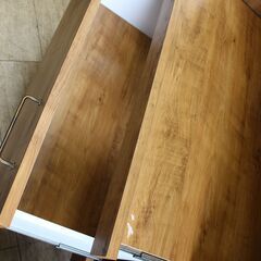 【川崎市宮前区リサイクルオフ】niko and,,,ヴィンテージ調食器棚　現行品の画像