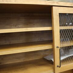 　【川崎市宮前区リサイクルオフ】niko and,,,ヴィンテージ調食器棚　現行品の画像