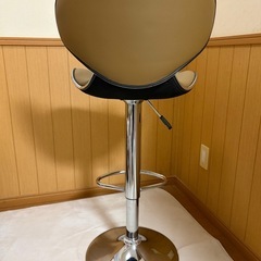 カウンターチェアの画像