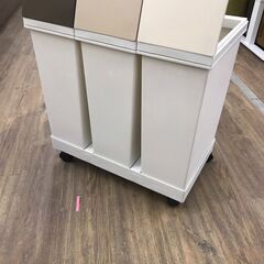 【ジャングルジャングル広陵店】家具　ニトリ　ダストボックスの画像