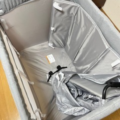 折りたたみベビーベッド の画像