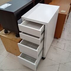 リユースのサカイ栃木店★ジモティ割あり★  ワゴンラック ホワイト W35×D50×H75 クリーニング済み TC12055の画像