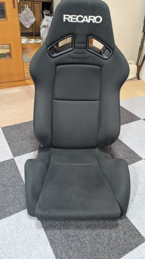 RECAROセミバケットシートSR-7