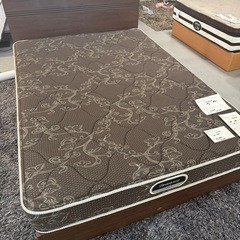 ダブルベッドセット　シモンズの画像