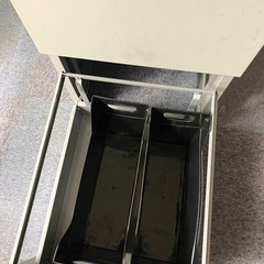 キャビネット　3段　鍵2本の画像