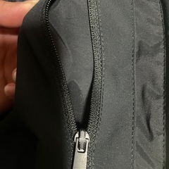 ユニクロ　シームレスダウンパーカー　レディースMの画像