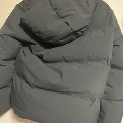 ユニクロ　シームレスダウンパーカー　レディースMの画像