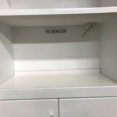 ジャングルジャングル貝塚店　食器棚　白　ホワイト　2枚扉　引き出し　コンセント　高さ調節　調節　中古　貝塚市　二色浜の画像