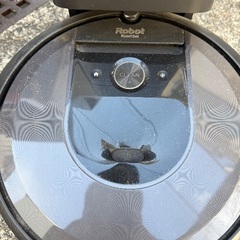 綺麗なルンバ(自動で戻る充電ハウス付き)の画像