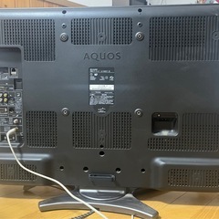 シャープ32インチテレビ・5号だき炊飯器の画像
