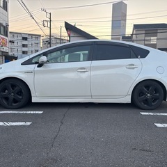 30プリウス Sツーリングセレクションの画像