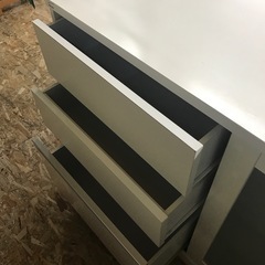 ジャングルジャングル貝塚店　食器棚　ロー　白　ホワイト　木　磨りガラス　引き出し　棚　高さ調節　スライド式　中古　貝塚市　二色浜の画像