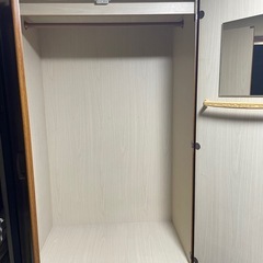 洋服ダンスの画像