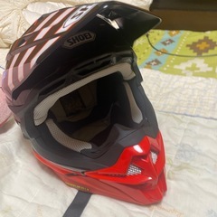 モトクロスヘルメットの画像