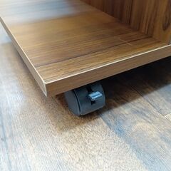 テレビボード　キャスター付き　テレビ台　ブラウン　木目調　S字　サイズ（約）幅80×奥30×高39　　■近隣配送無料 買取GO‼　栄和店の画像