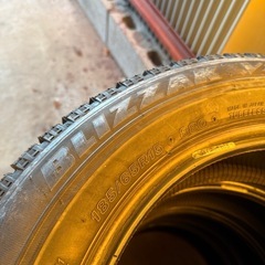12/31までスタッドレス4本セットブリザック185/65/R15  88Qの画像