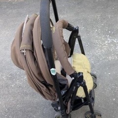 combi 　ベビーカーの画像