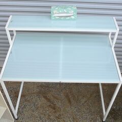 無料配達します🚚白系まとめて💖兼用脚立💖ニトリレンジボード💖PCデスク💖ラック💖の画像