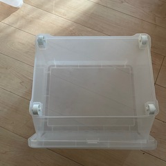 前面が開くフタ付きの収納ボックス・ケースの画像