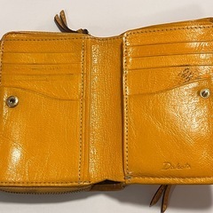 Dakota ダコタ イエロー 二つ折り財布 の画像