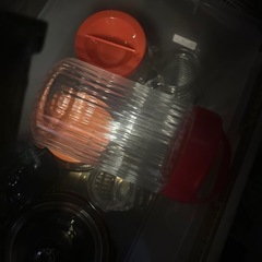 密閉されたガラス瓶が三つの画像