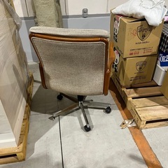 期日指定無料！チェア　椅子の画像