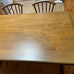 2026.1.9処分　
ダイニングテーブル椅子２個セットの画像