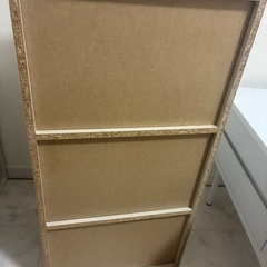 扉付き収納ボックスの画像