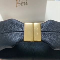 POLÈNE beriチェーン　バッグ　の画像