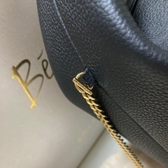 POLÈNE beriチェーン　バッグ　の画像