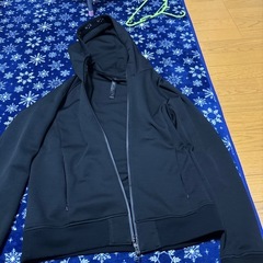 パーカー服の画像