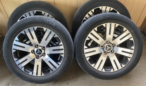 十勝デリカD5 純正ホイール18インチタイヤ付4本セット (わざ) 河西の