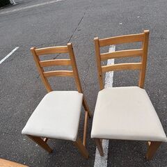 ニトリ ダイニングテーブル、イケア チェア 5点セットの画像