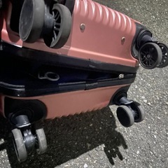 無料　スーツケース　鍵無し　難ありの画像