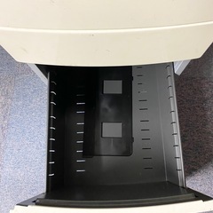 キャビネット　引き出し　机　鍵付きの画像