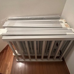 KATOJI木製ベビーゲート2セット分の画像