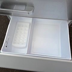 82⭐️2021年製★アクア　冷蔵庫　シルバー　大型　4ドア　355Lの画像