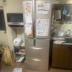 家庭用4段冷蔵庫の画像