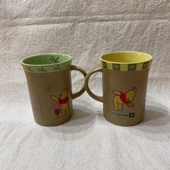 ディズニークマのプーさんマグカップ2個セット の画像