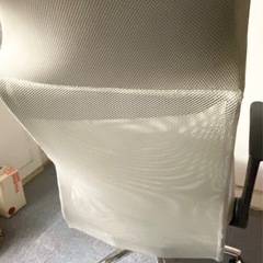 メッシュ　チェア　椅子　肘付きの画像