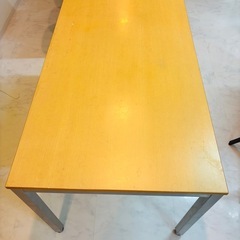 無料　今週中　テーブルサイズ70*120の画像